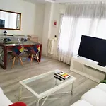 아파트 Holidays On The In 기욘